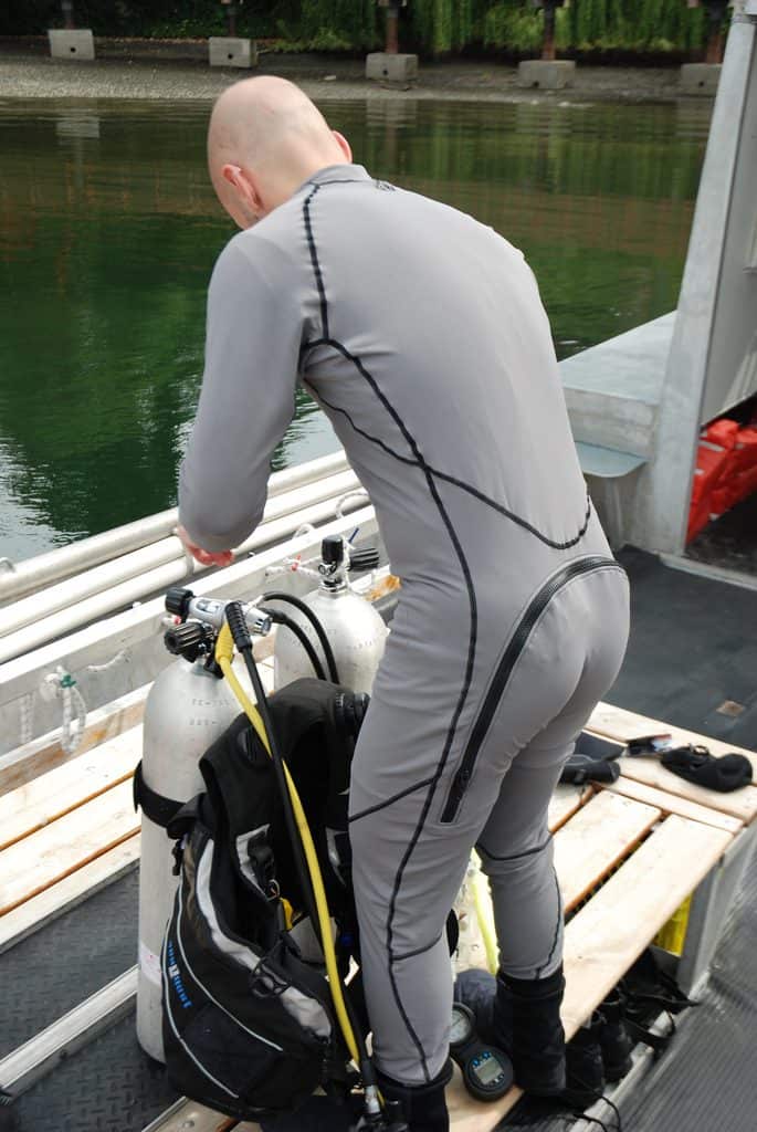 Aqua Lung MK0 Glacier Undergarment back